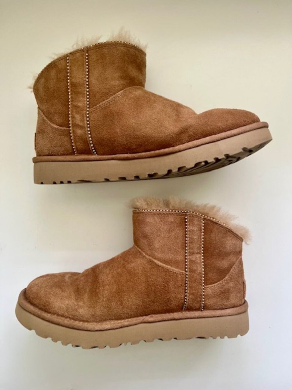 Rare! Ugg Classic Ultra Mini Chestnut Boots with Gold Stud Detail | Size 7 - Picture 3 of 9